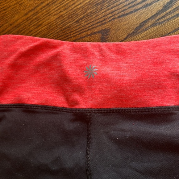 Athleta Splits Revelation Capri, heather Day-glo orange & black. Small. - Picture 4 of 7